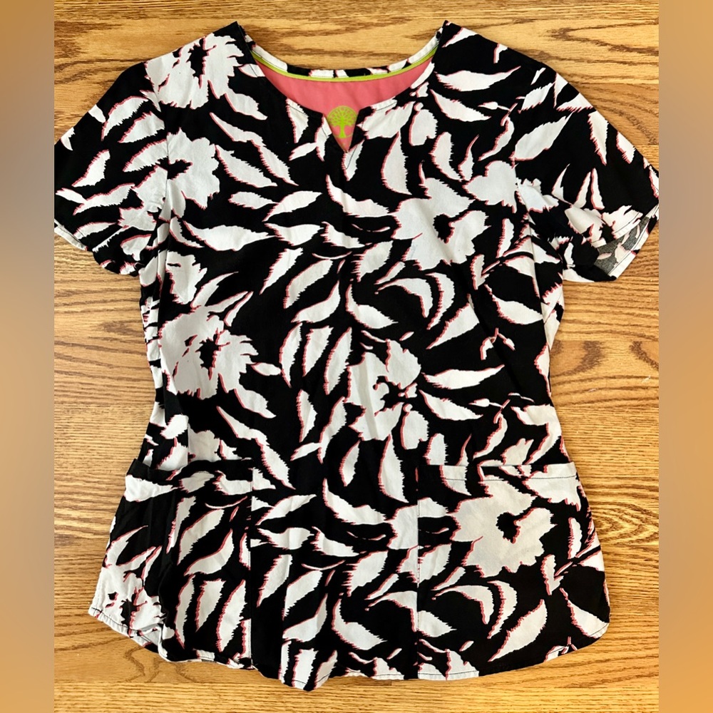 Women’s Scrub Top